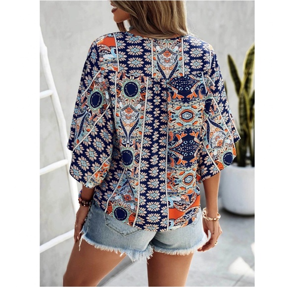 Printed Blue Multicolor Batwing Sleeve V-Neck Blouse Top - Picture 2 of 7